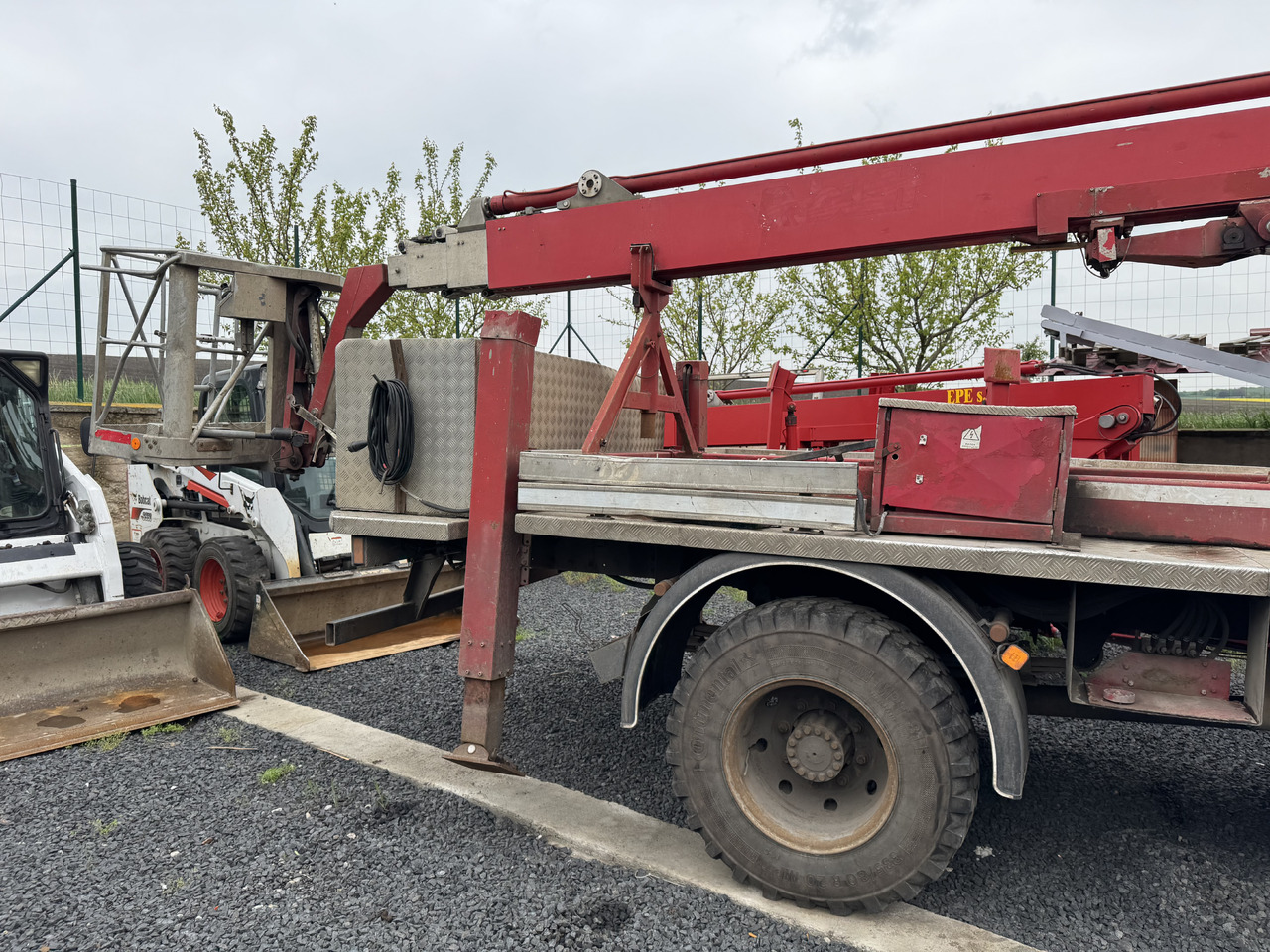 MAN 8-163 / 4X4 / PODNOŚNIK KOSZOWY / NISKI PRZEBIEG - Camion cu macara: Foto 4 MAN 8-163 / 4X4 / PODNOŚNIK KOSZOWY / NISKI PRZEBIEG - Camion cu macara: Foto 4