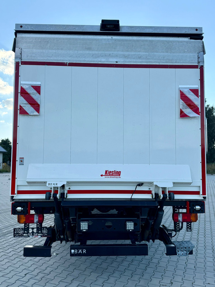 MAN TGM 15.290 / CHŁODNIA / WINDA / 8.3 M DŁUGOŚCI / 20 EUROPALET / THERMO KING / +30/-30 / AUTOMAT / 2021 ROK / SERWISOWANY - Camion frigider: Foto 5 MAN TGM 15.290 / CHŁODNIA / WINDA / 8.3 M DŁUGOŚCI / 20 EUROPALET / THERMO KING / +30/-30 / AUTOMAT / 2021 ROK / SERWISOWANY - Camion frigider: Foto 5