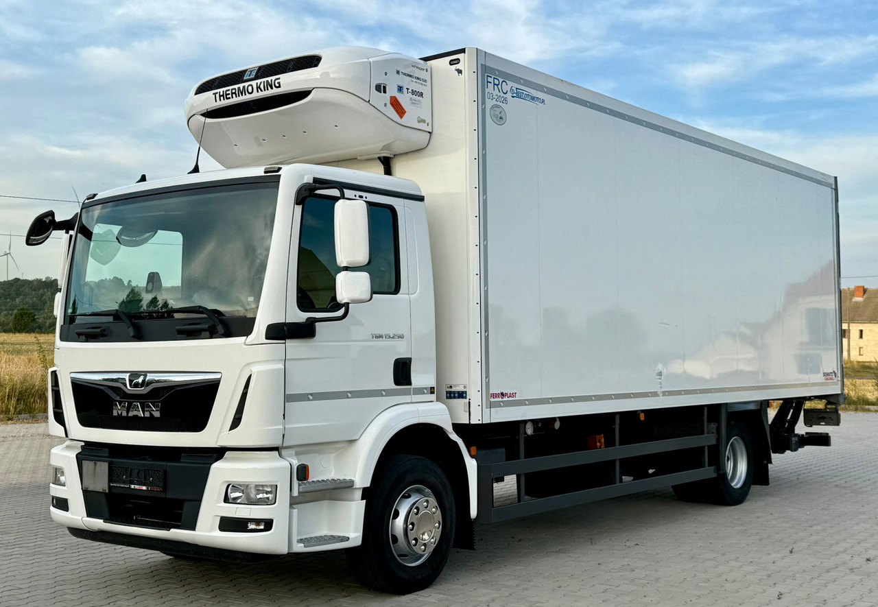 MAN TGM 15.290 / CHŁODNIA / WINDA / SCHMITZ / 18 PALET / AUTOMAT / NISKI PRZEBIEG / 2020 ROK / EURO 6 - Camion frigider: Foto 2 MAN TGM 15.290 / CHŁODNIA / WINDA / SCHMITZ / 18 PALET / AUTOMAT / NISKI PRZEBIEG / 2020 ROK / EURO 6 - Camion frigider: Foto 2