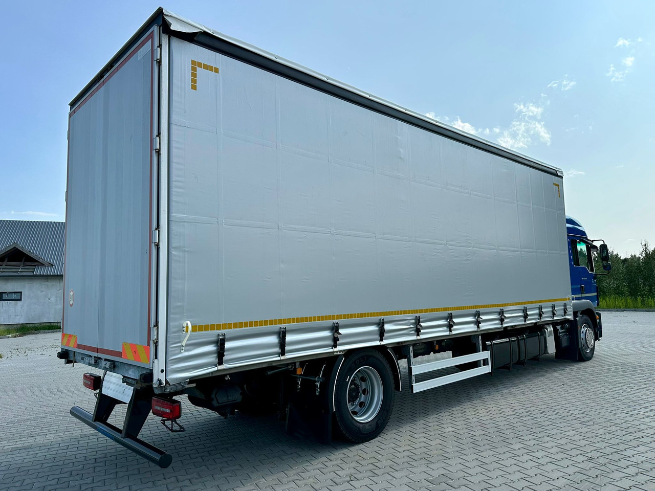 MAN TGM 18.320 / FIRANKA / 20 EUROPALET / 8.3 M DŁUGOŚCI / AUTOMAT / SYPIALKA / 2018 ROK / 9 809 KG ŁADOWNOŚCI - Camion cu prelată: Foto 4 MAN TGM 18.320 / FIRANKA / 20 EUROPALET / 8.3 M DŁUGOŚCI / AUTOMAT / SYPIALKA / 2018 ROK / 9 809 KG ŁADOWNOŚCI - Camion cu prelată: Foto 4