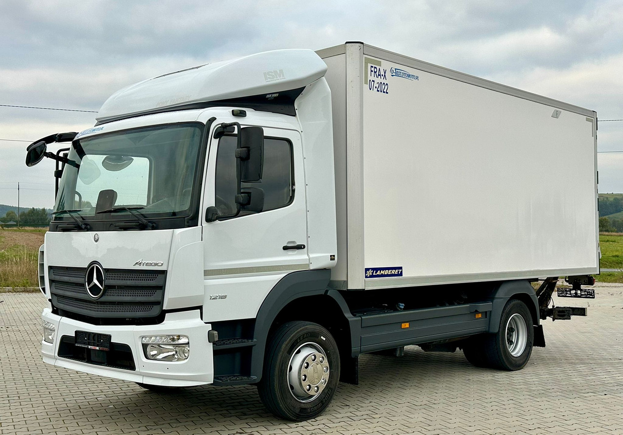 MERCEDES-BENZ ATEGO 1218 / CHŁODNIA / WINDA / 12 PALET / 5.10 M DŁUGOŚCI / AUTOMAT / LAMBERET / 5090 KG ŁADOWNOŚCI - Camion frigider: Foto 2 MERCEDES-BENZ ATEGO 1218 / CHŁODNIA / WINDA / 12 PALET / 5.10 M DŁUGOŚCI / AUTOMAT / LAMBERET / 5090 KG ŁADOWNOŚCI - Camion frigider: Foto 2