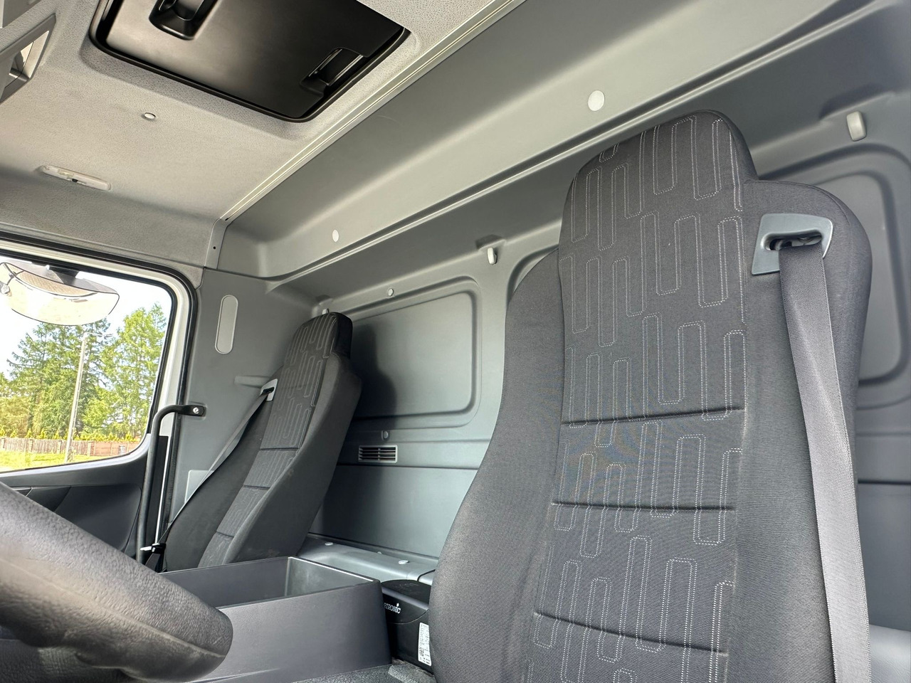 Camion izoterma MERCEDES-BENZ ATEGO / 1221 / IZOTERMA / KONTENER / AUTOMAT / 230 TYS KM / 17 EUROPALET / 6.8 M DŁUGOŚCI / 2019 ROK: Foto 20