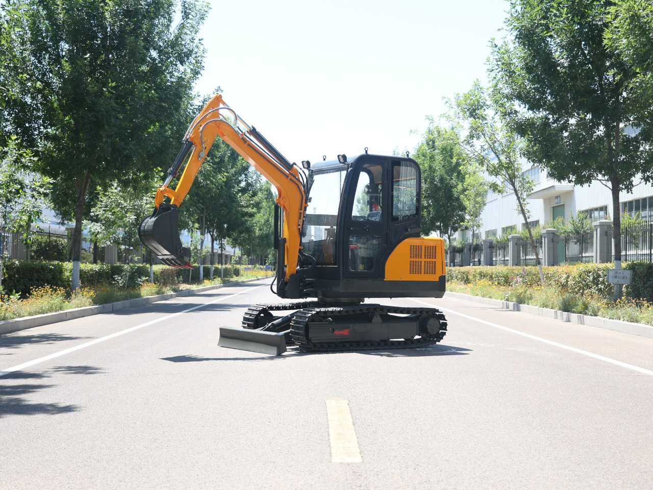 Müller Machinery Diesel Mini excavator 4 ton - Müller Machinery MB 40 - VKSH Xinchai 4D32 Series Motor - Mini excavator: Foto 1 Müller Machinery Diesel Mini excavator 4 ton - Müller Machinery MB 40 - VKSH Xinchai 4D32 Series Motor - Mini excavator: Foto 1