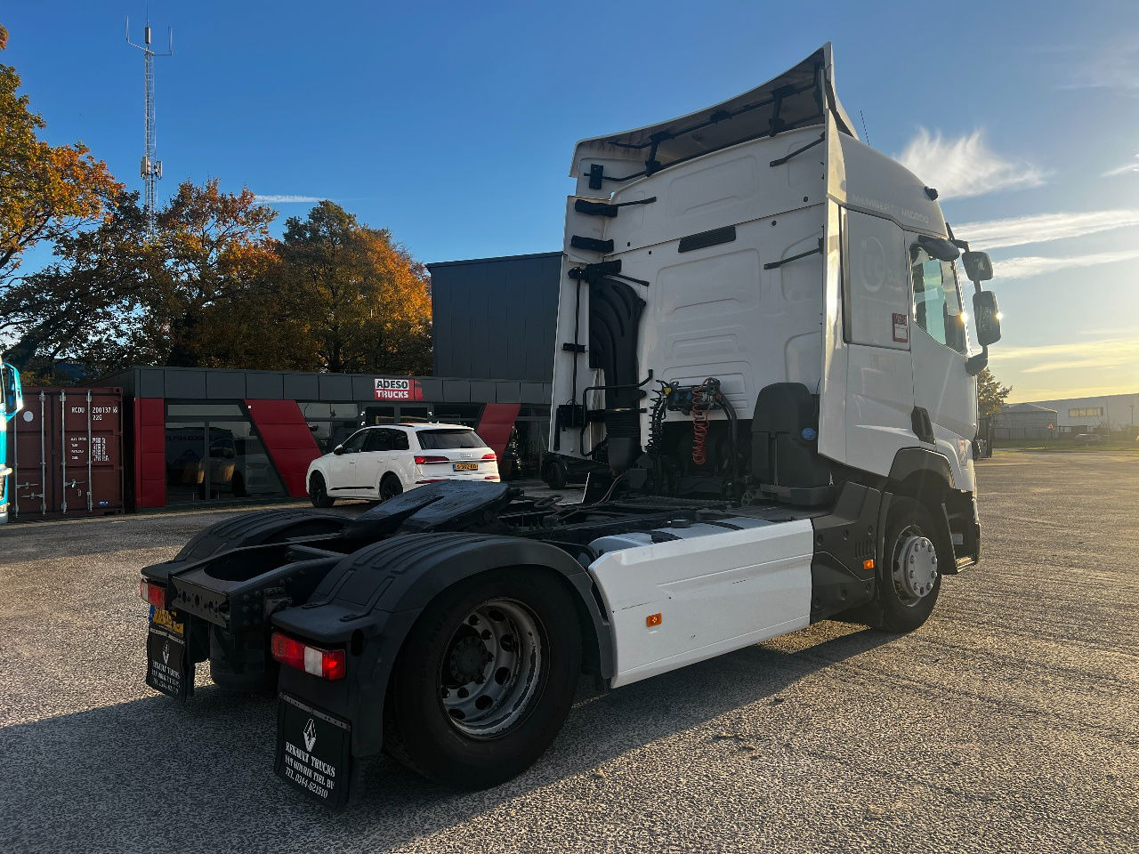 Renault T380 EUro 6, Full spoilers - Cap tractor: Foto 3 Renault T380 EUro 6, Full spoilers - Cap tractor: Foto 3