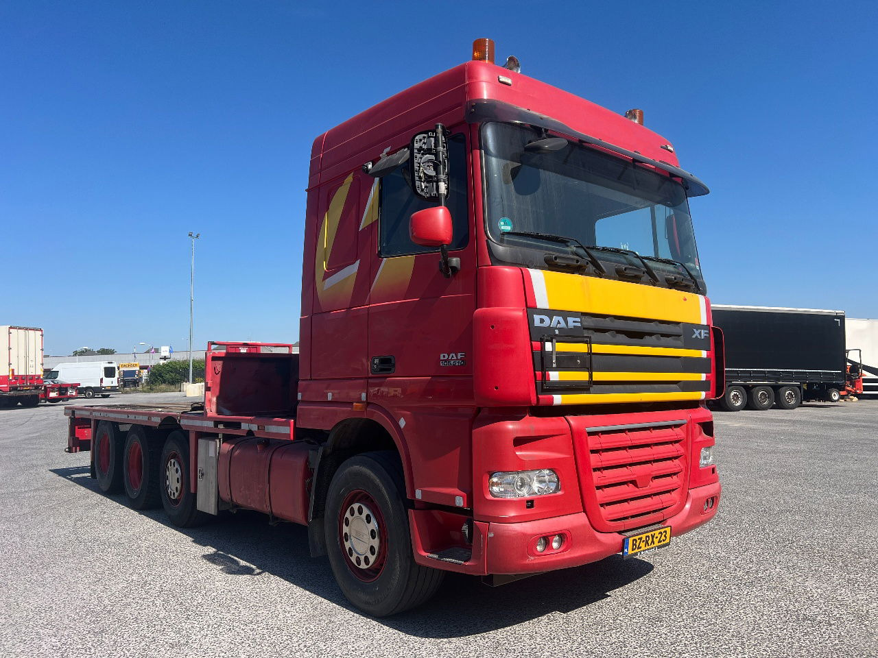 DAF XF 105.510 SC 8x2, Retarder - Camion platformă: Foto 2 DAF XF 105.510 SC 8x2, Retarder - Camion platformă: Foto 2