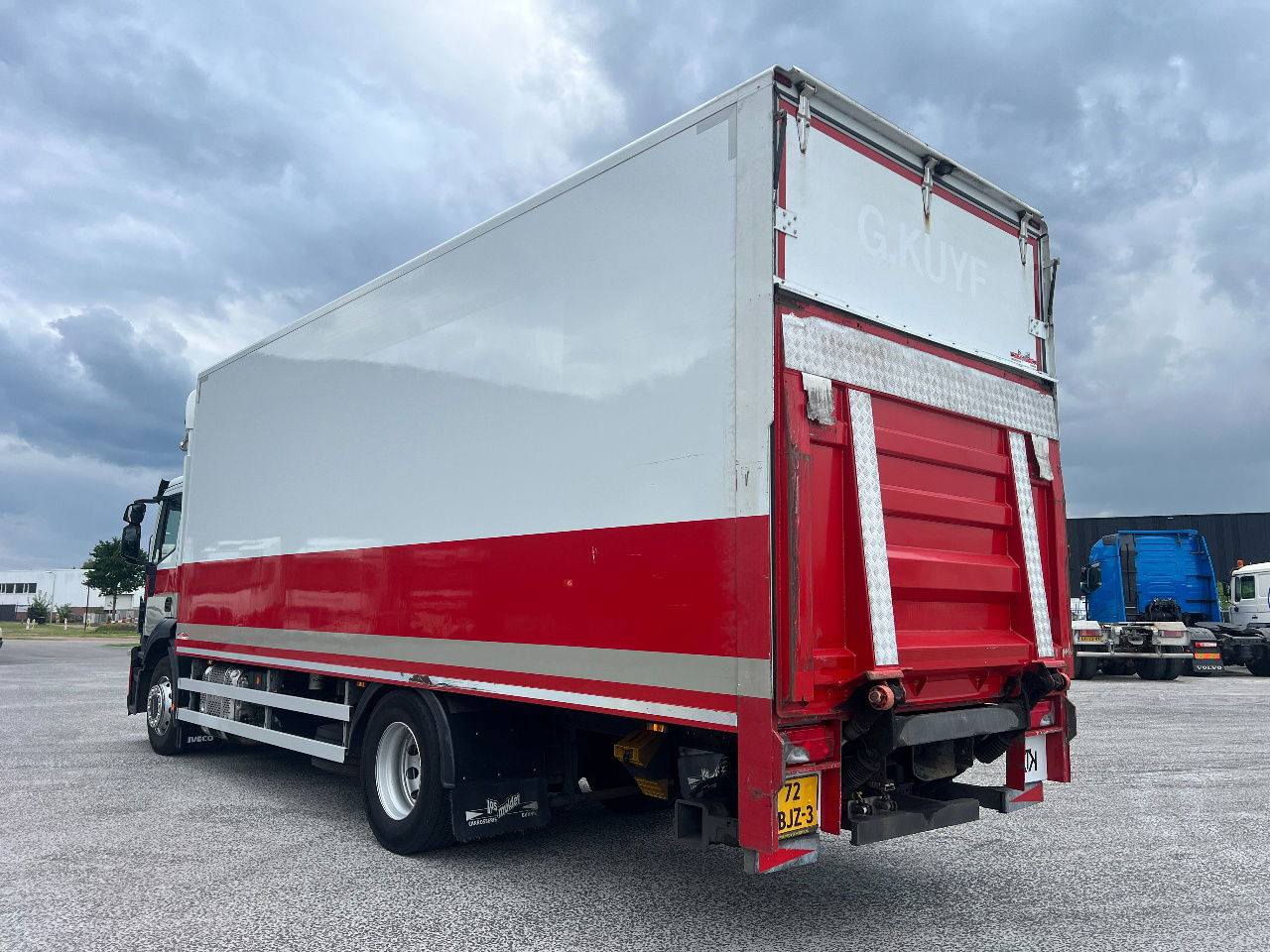 Iveco Stralis 310 AD, 19Ton, Euro 6 - Camion furgon: Foto 4 Iveco Stralis 310 AD, 19Ton, Euro 6 - Camion furgon: Foto 4