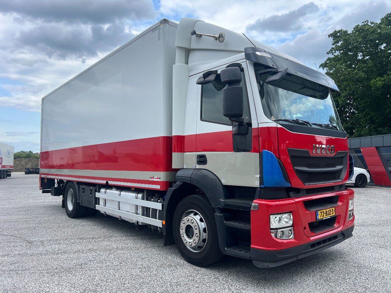 Iveco Stralis 310 AD, 19Ton, Euro 6 - Camion furgon: Foto 2 Iveco Stralis 310 AD, 19Ton, Euro 6 - Camion furgon: Foto 2