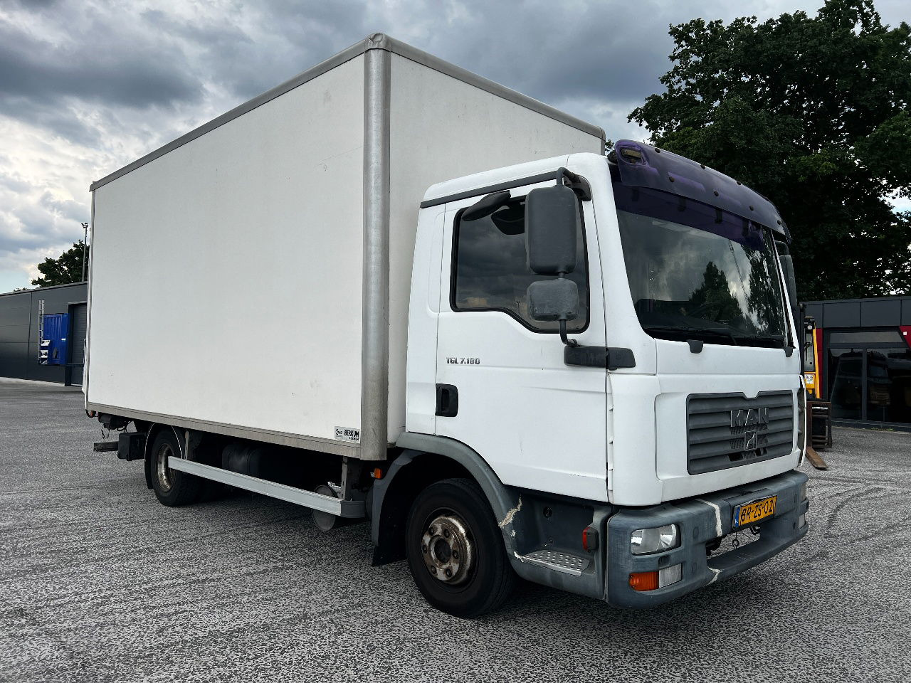 MAN TGL 7.180 Euro 3, Aut - Camion furgon: Foto 2 MAN TGL 7.180 Euro 3, Aut - Camion furgon: Foto 2