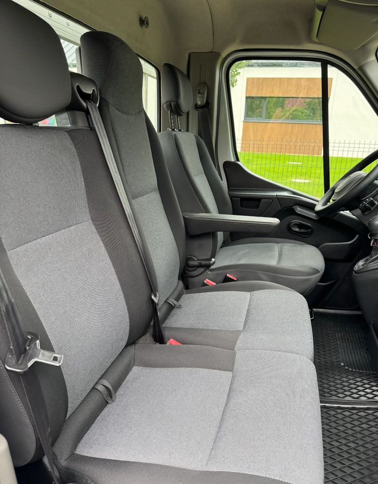 Autoutilitară cu platformă Renault Master: Foto 9 Autoutilitară cu platformă Renault Master: Foto 9