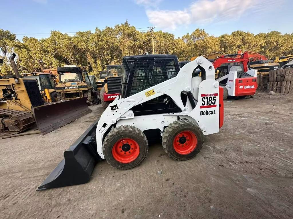Bobcat S 185 - Mini încărcător: Foto 3 Bobcat S 185 - Mini încărcător: Foto 3