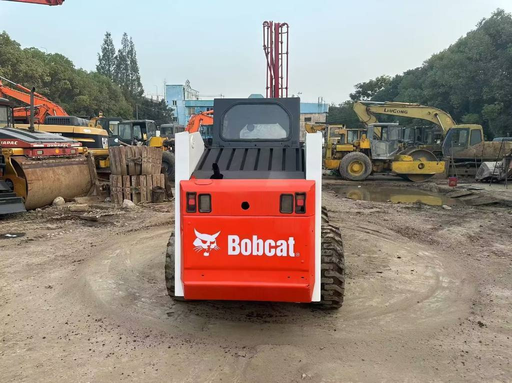 Bobcat S 185 - Mini încărcător: Foto 2 Bobcat S 185 - Mini încărcător: Foto 2