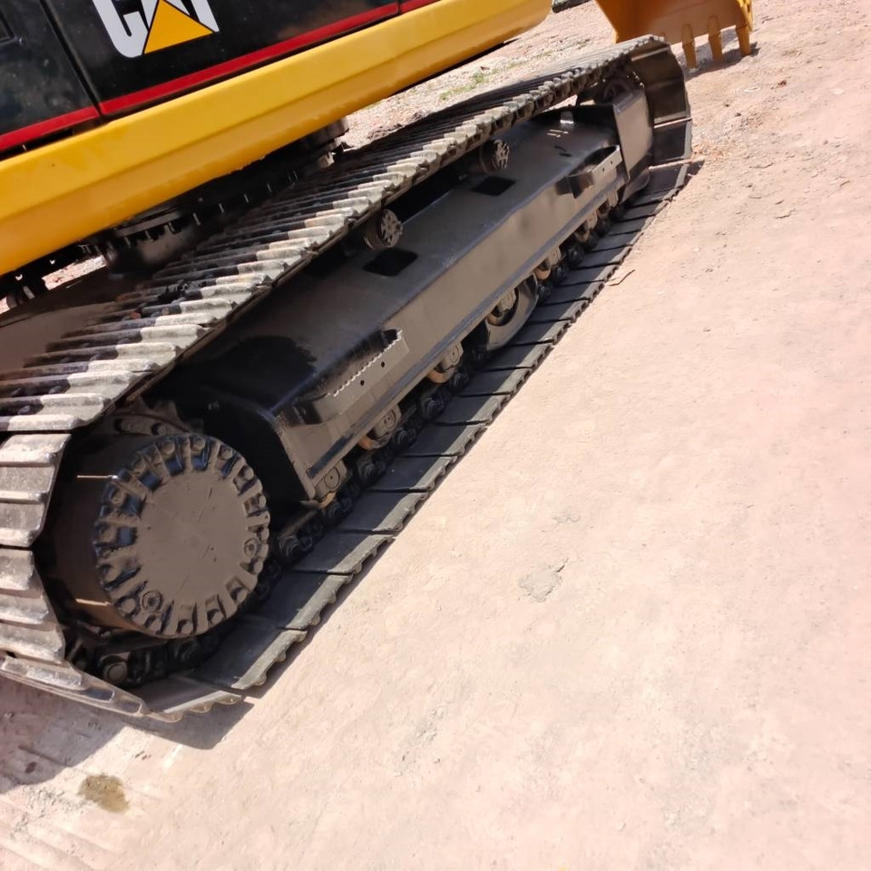 CAT 320 B L - Excavator pe şenile: Foto 4 CAT 320 B L - Excavator pe şenile: Foto 4