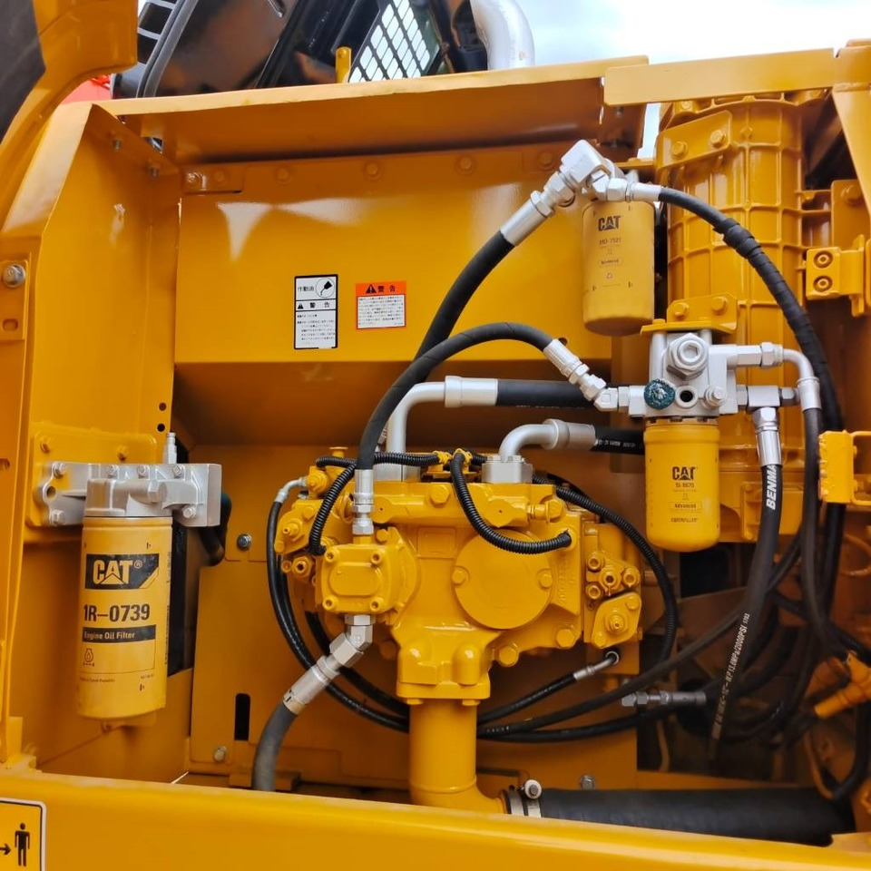 CAT 320 - Excavator pe şenile: Foto 3 CAT 320 - Excavator pe şenile: Foto 3