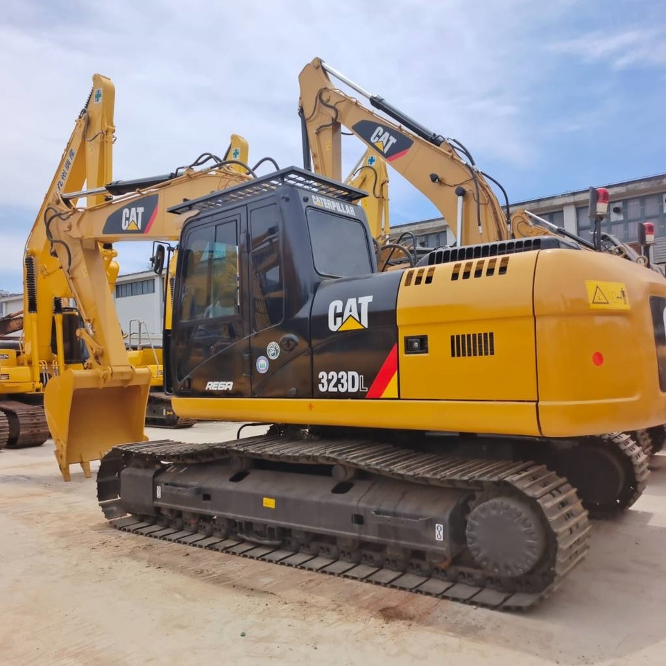 CAT 323 D - Excavator pe şenile: Foto 4 CAT 323 D - Excavator pe şenile: Foto 4