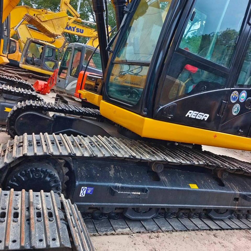 CAT 323 D - Excavator pe şenile: Foto 2 CAT 323 D - Excavator pe şenile: Foto 2