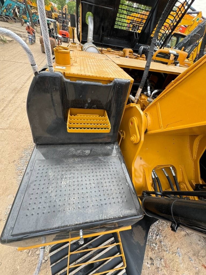 CAT 324 D L - Excavator pe şenile: Foto 3 CAT 324 D L - Excavator pe şenile: Foto 3