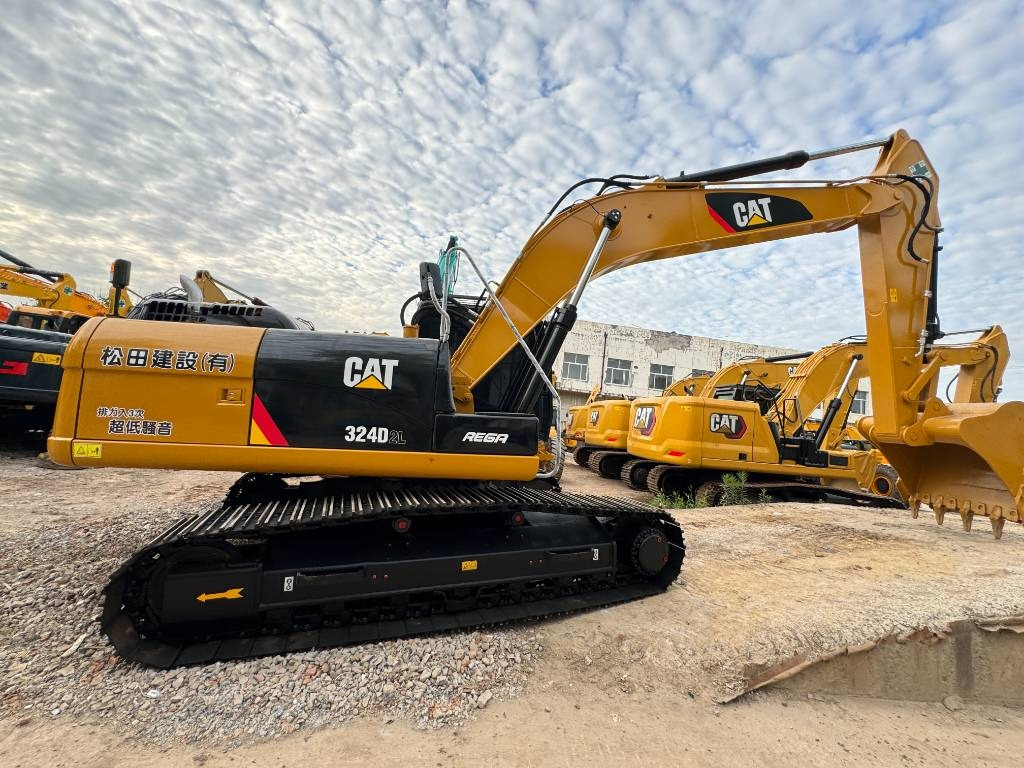 CAT 324 D L - Excavator pe şenile: Foto 1 CAT 324 D L - Excavator pe şenile: Foto 1