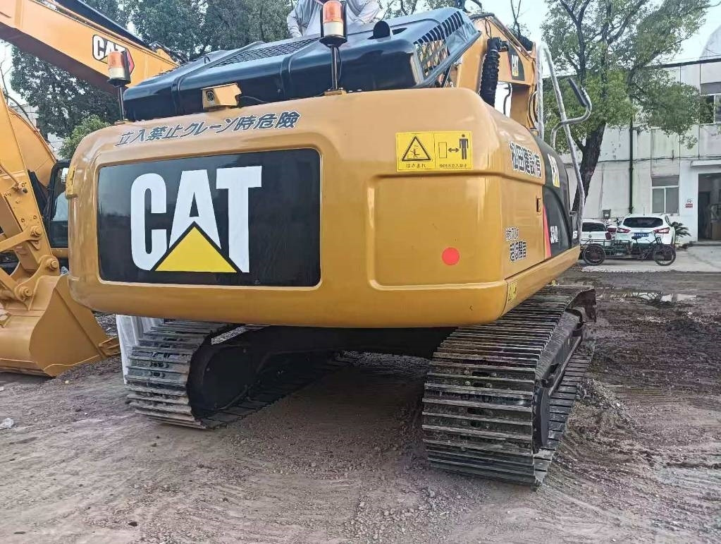 CAT 324 D2L - Excavator pe şenile: Foto 4 CAT 324 D2L - Excavator pe şenile: Foto 4