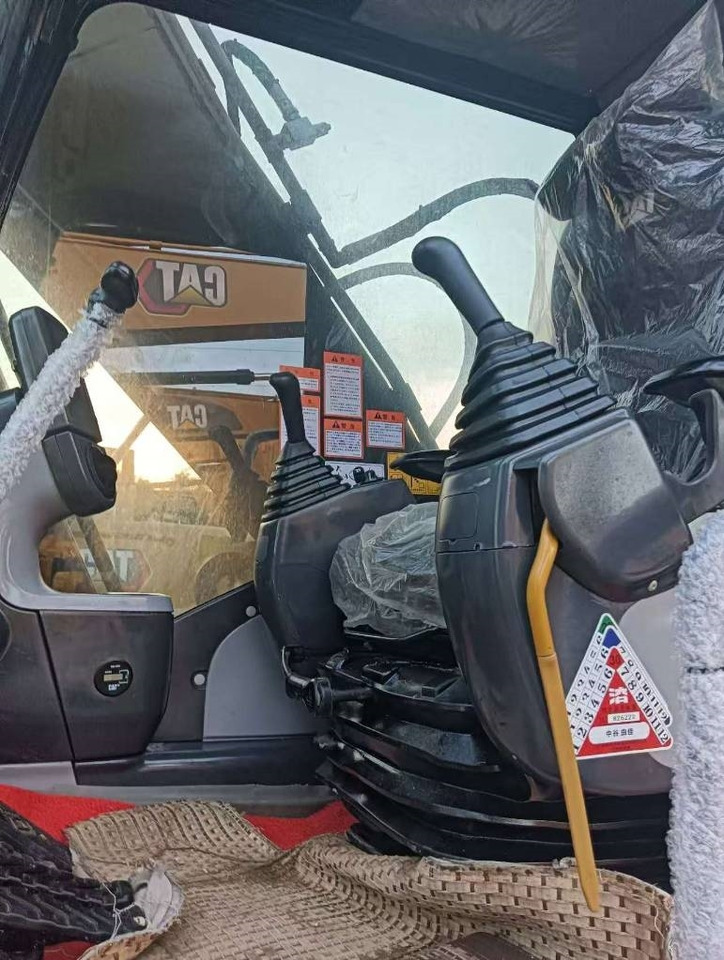 CAT 324 D2L - Excavator pe şenile: Foto 3 CAT 324 D2L - Excavator pe şenile: Foto 3