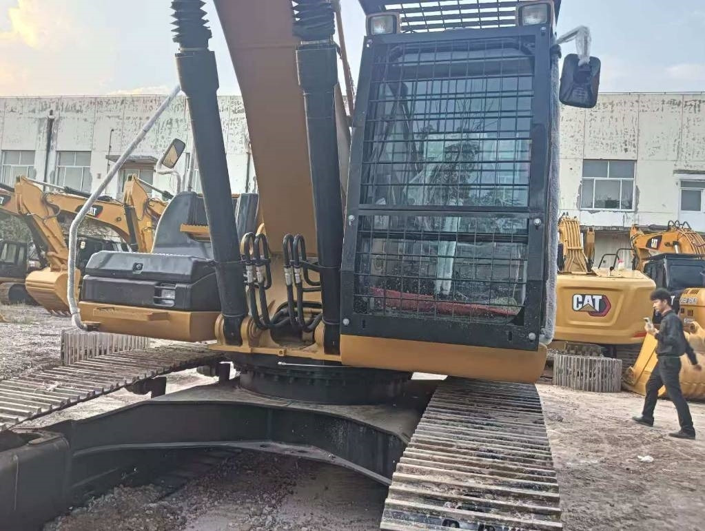 Excavator pe şenile CAT 324 D2L: Foto 18
