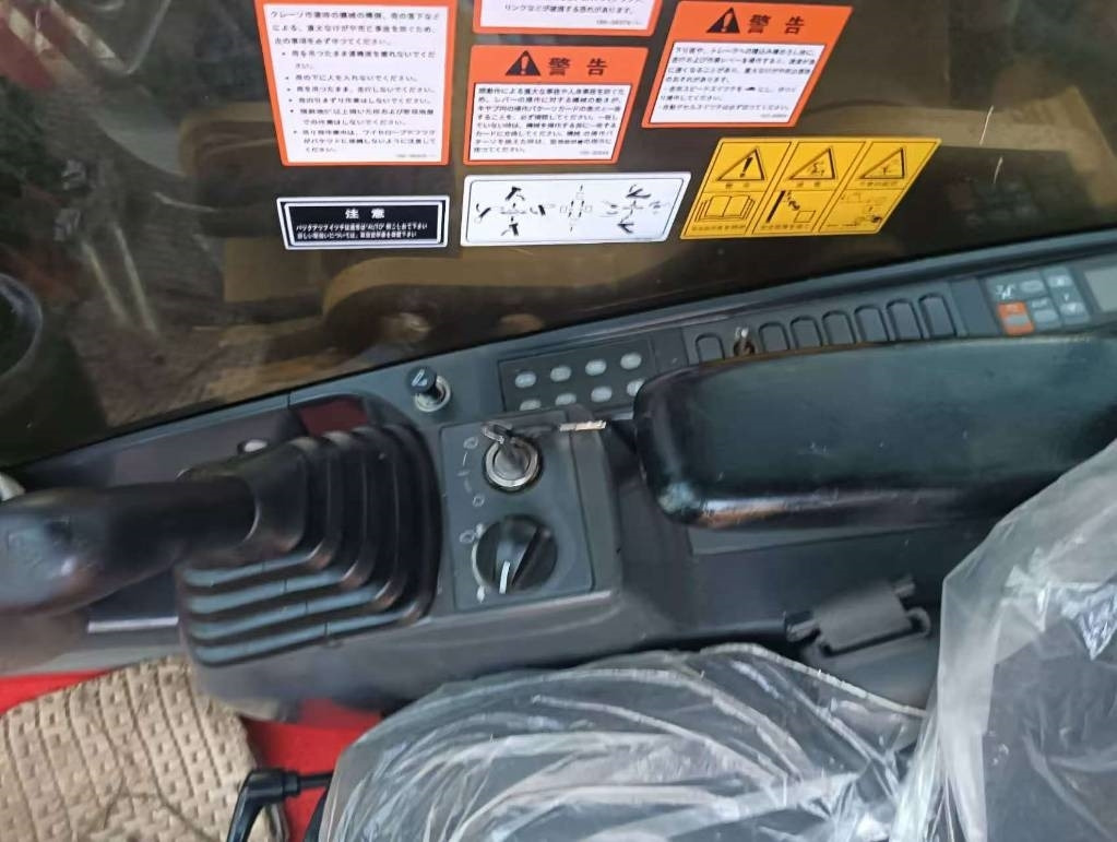 Excavator pe şenile CAT 324 D2L: Foto 16