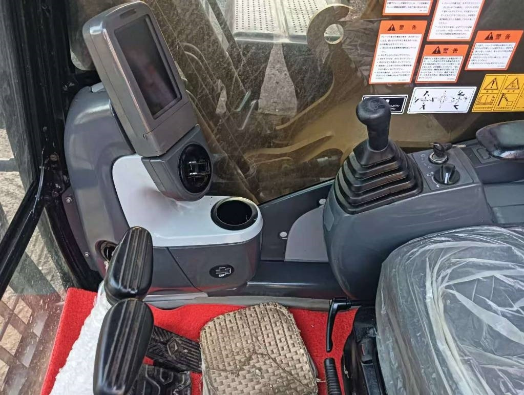 CAT 324 D2L - Excavator pe şenile: Foto 5 CAT 324 D2L - Excavator pe şenile: Foto 5