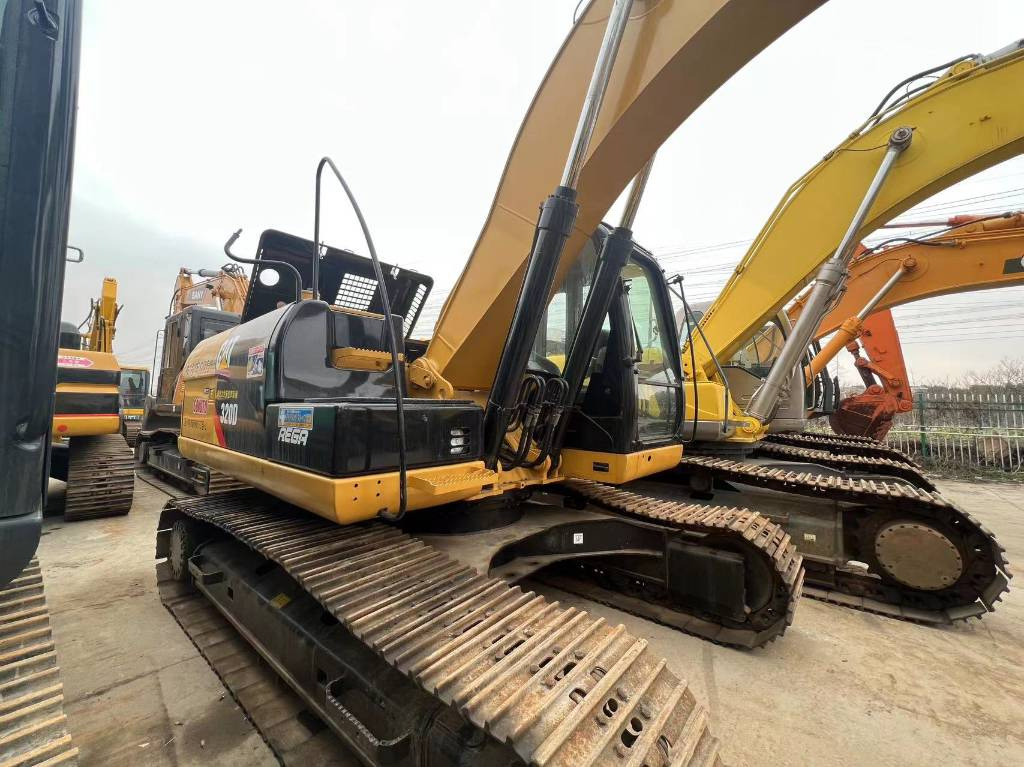 CAT 325 B L - Excavator pe şenile: Foto 3 CAT 325 B L - Excavator pe şenile: Foto 3