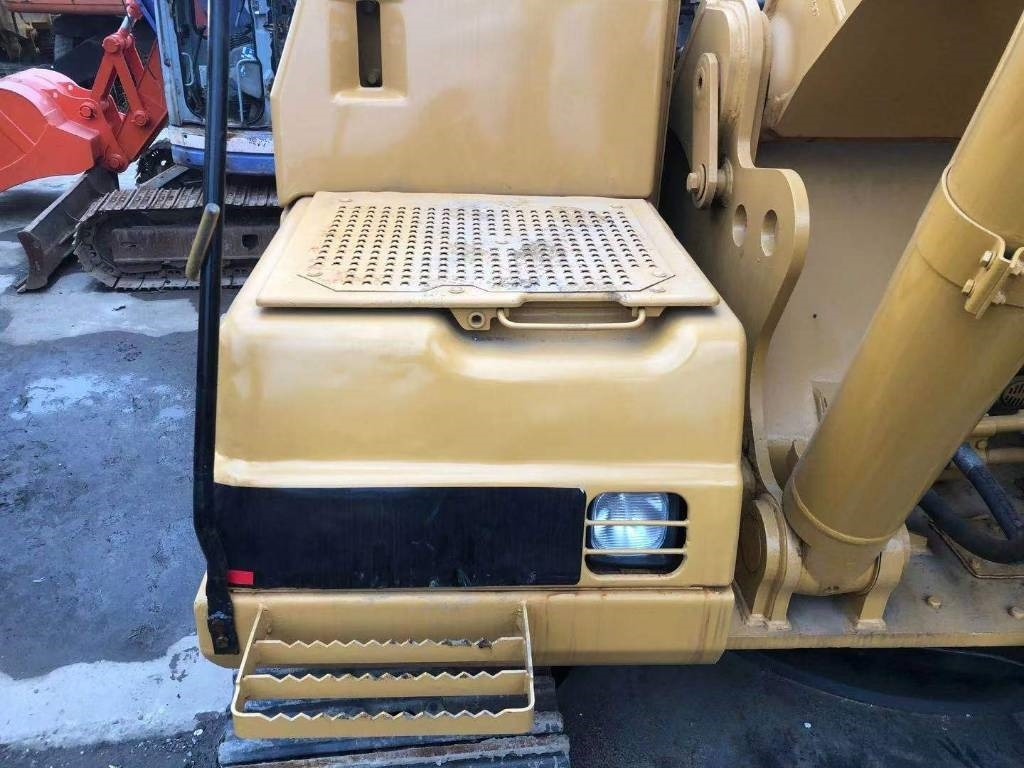 CAT 330 B L - Excavator pe şenile: Foto 5 CAT 330 B L - Excavator pe şenile: Foto 5