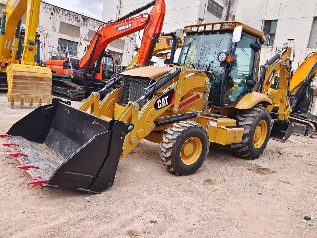 CAT 420 F BRAND NEW MACHINE - Buldoexcavator: Foto 4 CAT 420 F BRAND NEW MACHINE - Buldoexcavator: Foto 4