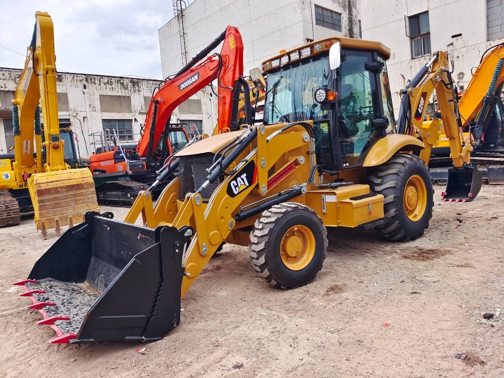 CAT 420 F - Buldoexcavator: Foto 1 CAT 420 F - Buldoexcavator: Foto 1