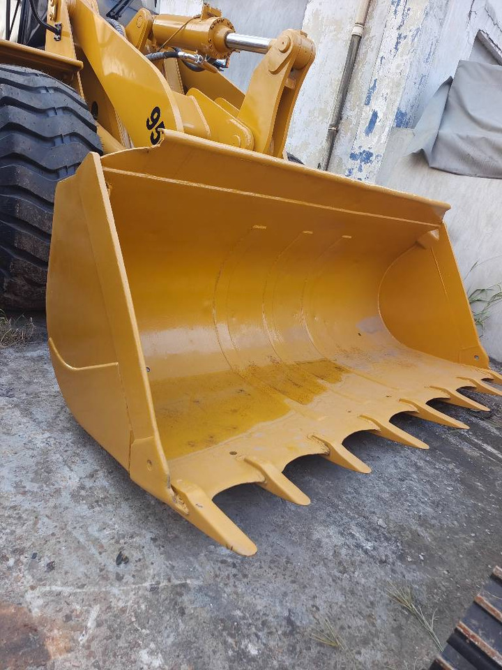 CAT 950 G - Încărcător frontal pe pneuri: Foto 2 CAT 950 G - Încărcător frontal pe pneuri: Foto 2