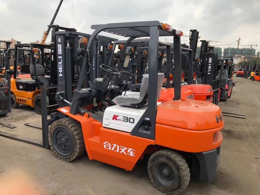 Heli FD 30 - Stivuitor diesel: Foto 2 Heli FD 30 - Stivuitor diesel: Foto 2