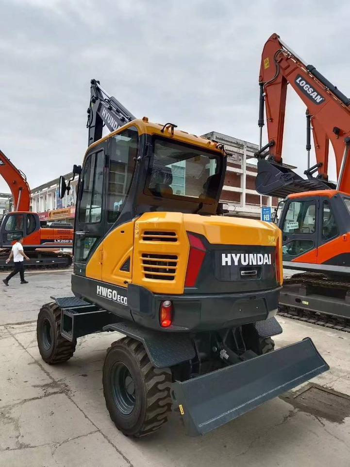 Hyundai 100% new Hyundai HW60ECO - Excavator pe roţi: Foto 3 Hyundai 100% new Hyundai HW60ECO - Excavator pe roţi: Foto 3