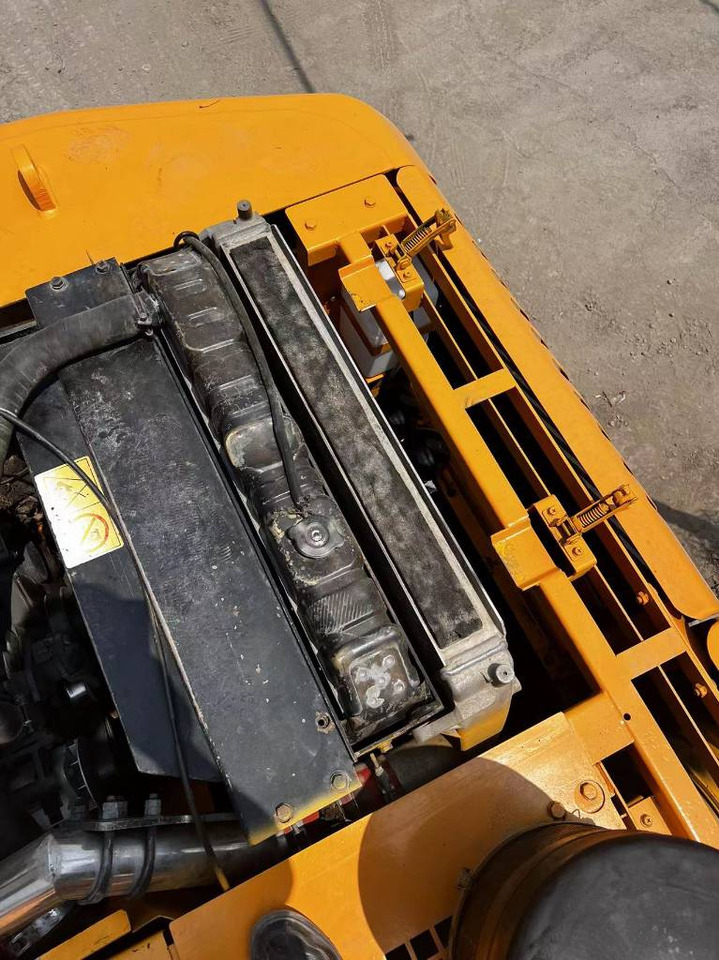 Hyundai 210W-7 - Excavator pe roţi: Foto 2 Hyundai 210W-7 - Excavator pe roţi: Foto 2