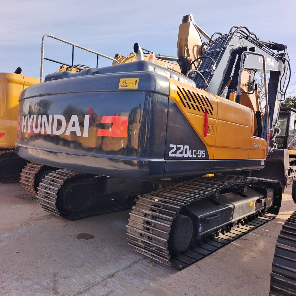Hyundai 220LC -9S - Excavator pe şenile: Foto 5 Hyundai 220LC -9S - Excavator pe şenile: Foto 5