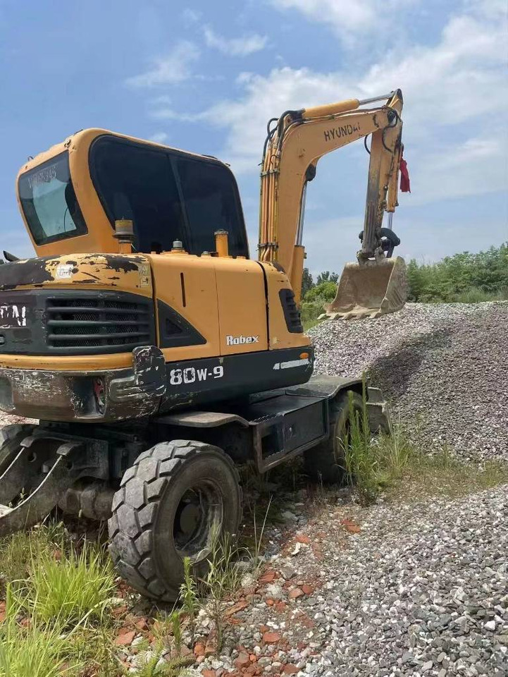 Hyundai 60W-9 - Excavator pe roţi: Foto 1 Hyundai 60W-9 - Excavator pe roţi: Foto 1
