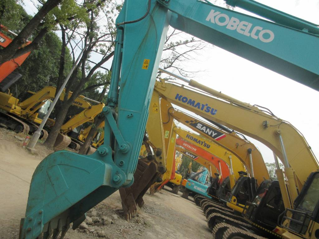 Kobelco kobeloc SK210 - Excavator pe şenile: Foto 4 Kobelco kobeloc SK210 - Excavator pe şenile: Foto 4