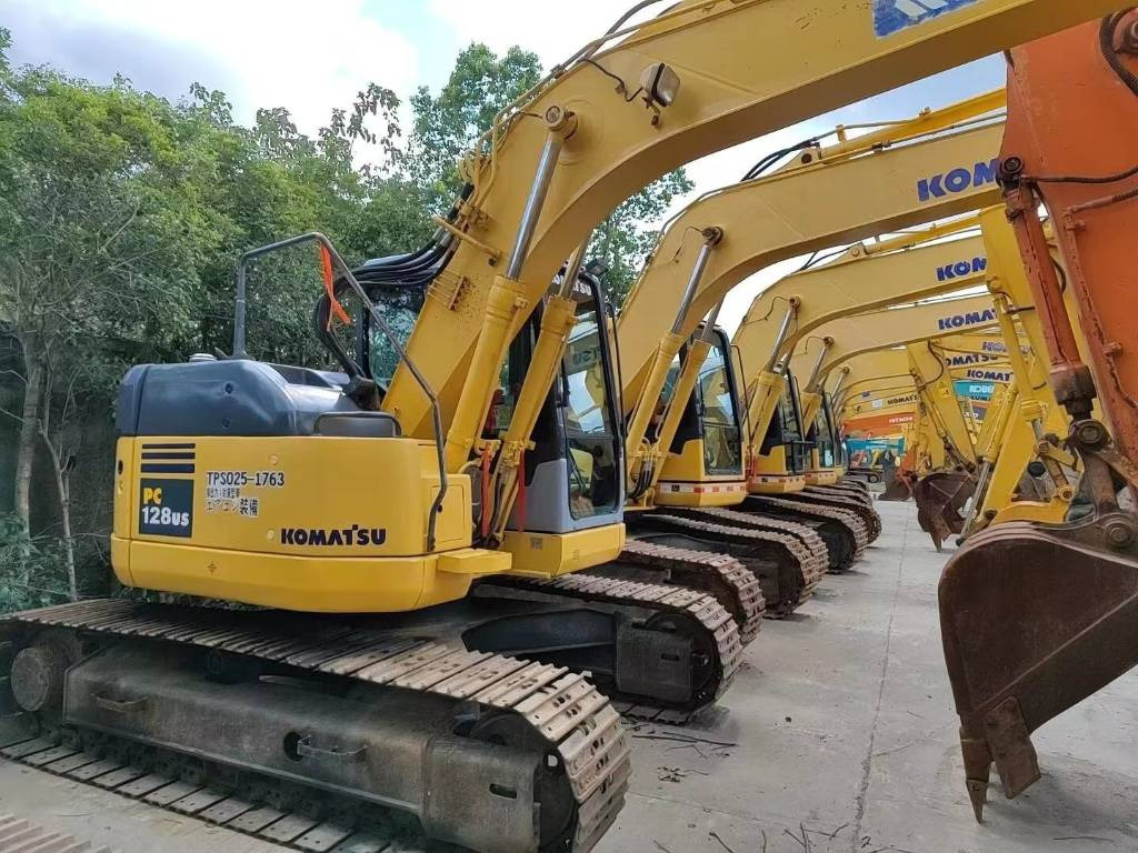 Komatsu PC 128 US-2 - Excavator pe şenile: Foto 1 Komatsu PC 128 US-2 - Excavator pe şenile: Foto 1