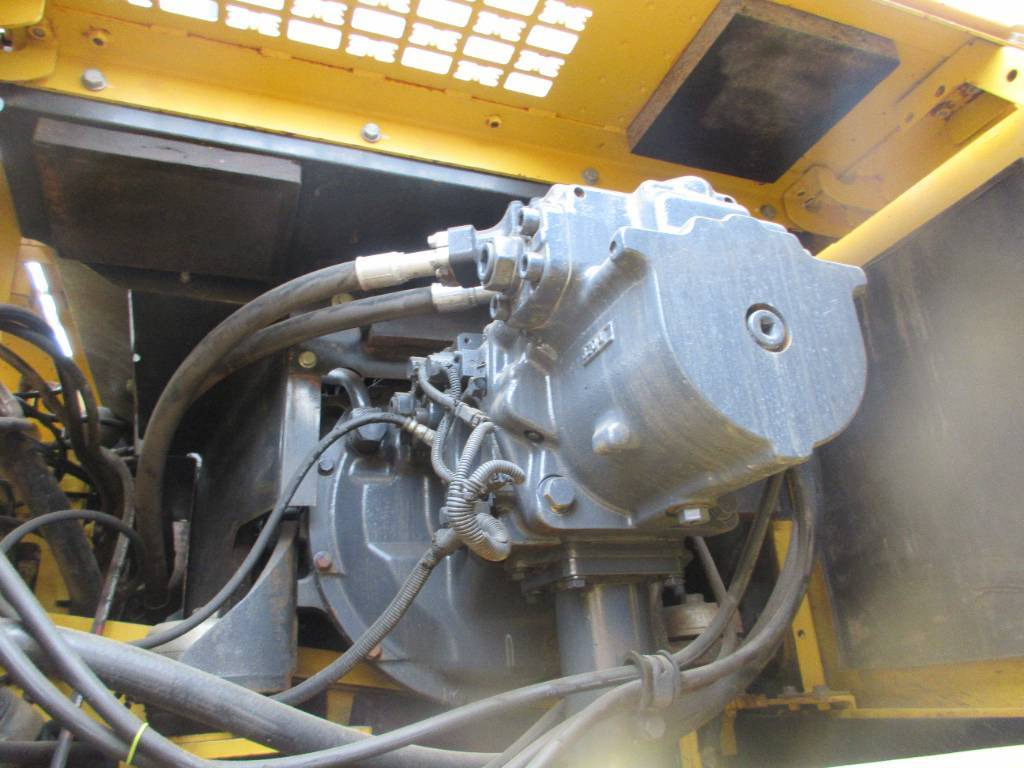 Excavator pe şenile Komatsu PC 450: Foto 13