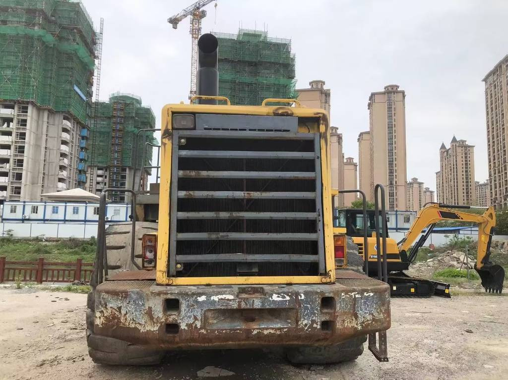 Komatsu WA 600-3 - Încărcător frontal pe pneuri: Foto 3 Komatsu WA 600-3 - Încărcător frontal pe pneuri: Foto 3