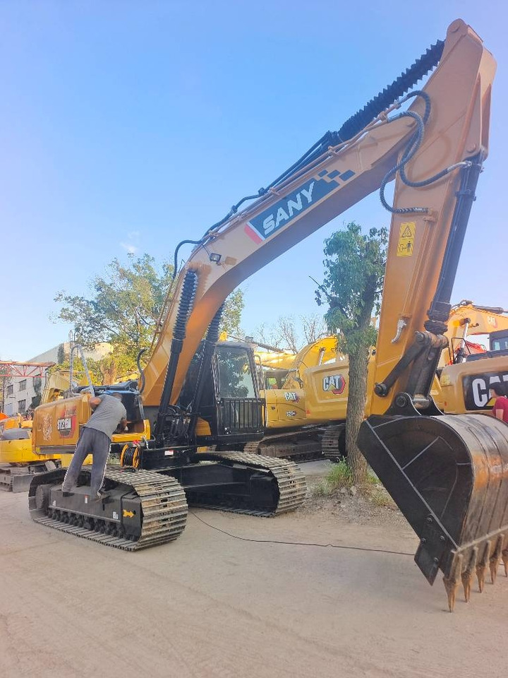 Sany SY 215 H - Excavator pe şenile: Foto 1 Sany SY 215 H - Excavator pe şenile: Foto 1