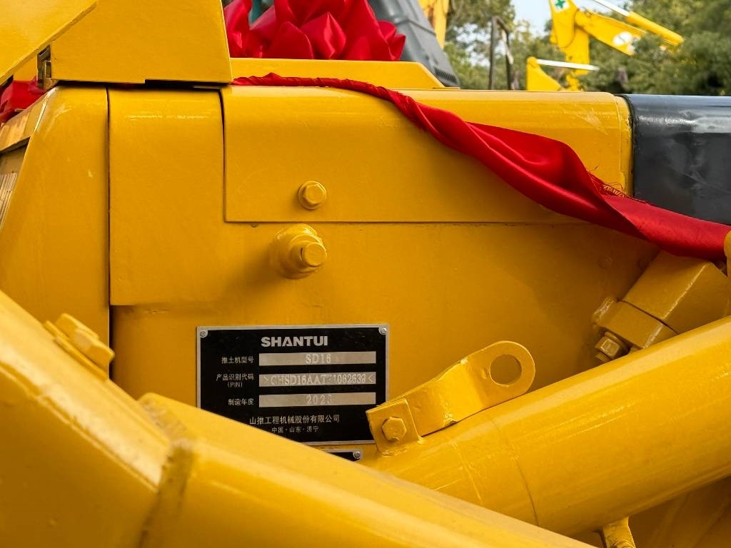 Shantui SD 16 - Buldozer: Foto 5 Shantui SD 16 - Buldozer: Foto 5