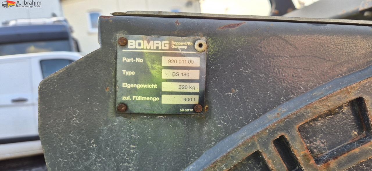 Bomag BW 174 AD2 | 12 t | Splitstreuer | Vibrator | Voll funktionsfähig - Cilindru compactor: Foto 3 Bomag BW 174 AD2 | 12 t | Splitstreuer | Vibrator | Voll funktionsfähig - Cilindru compactor: Foto 3