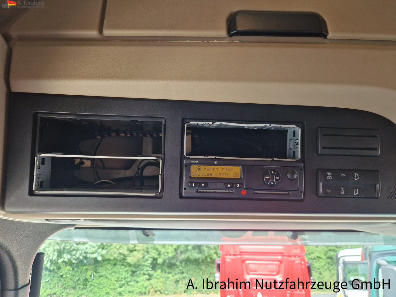 Mercedes-Benz 1843 Klima, Retarder Kipphydraulik - Cap tractor: Foto 3 Mercedes-Benz 1843 Klima, Retarder Kipphydraulik - Cap tractor: Foto 3