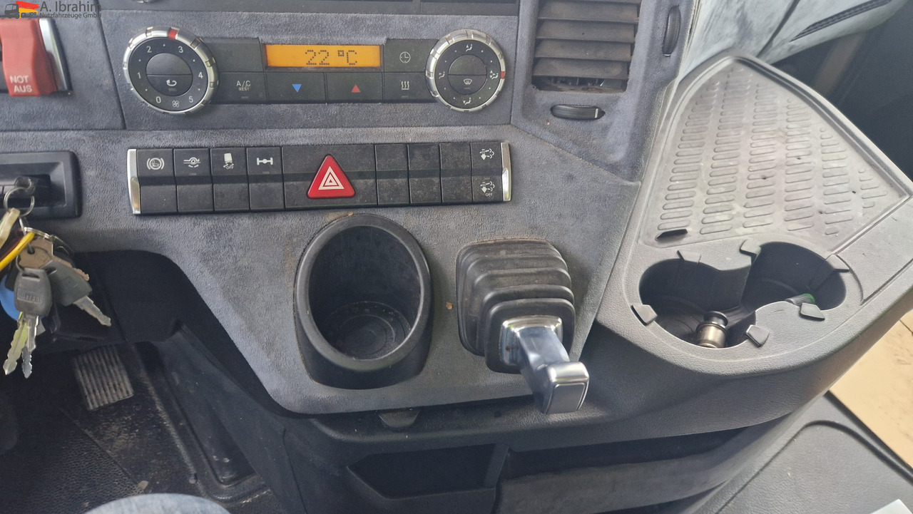 Mercedes-Benz 1845 Kipphydraulik - Cap tractor: Foto 4 Mercedes-Benz 1845 Kipphydraulik - Cap tractor: Foto 4