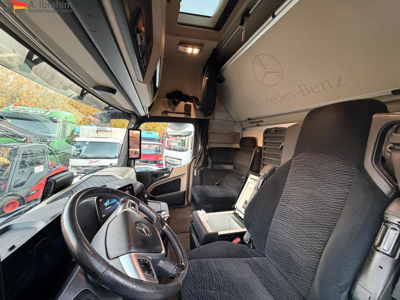 Mercedes-Benz Actros 1845 GigaSpace | Retarder | 4x2 | Luft Luft | LowLiner - Cap tractor: Foto 3 Mercedes-Benz Actros 1845 GigaSpace | Retarder | 4x2 | Luft Luft | LowLiner - Cap tractor: Foto 3