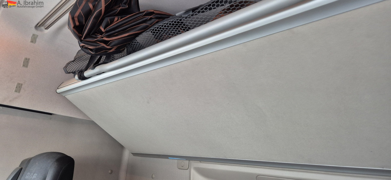 Daf XF 450 FAR Edscha Liftachse auch als Komplettzug !! - Camion cu prelată: Foto 4 Daf XF 450 FAR Edscha Liftachse auch als Komplettzug !! - Camion cu prelată: Foto 4