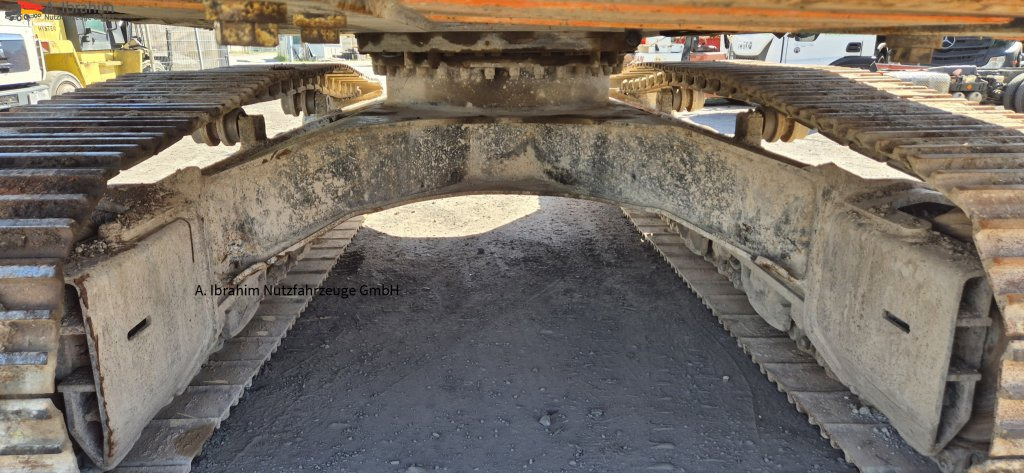 Hitachi ZX 300LCN-6 Schaden imHeckbereich, läuft aber !! 8125 h - Excavator pe şenile: Foto 4 Hitachi ZX 300LCN-6 Schaden imHeckbereich, läuft aber !! 8125 h - Excavator pe şenile: Foto 4