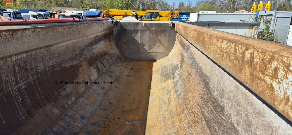 Kempf SKM 35/3 24 cbm, Reifen neuwertig - Semiremorcă basculantă: Foto 2 Kempf SKM 35/3 24 cbm, Reifen neuwertig - Semiremorcă basculantă: Foto 2