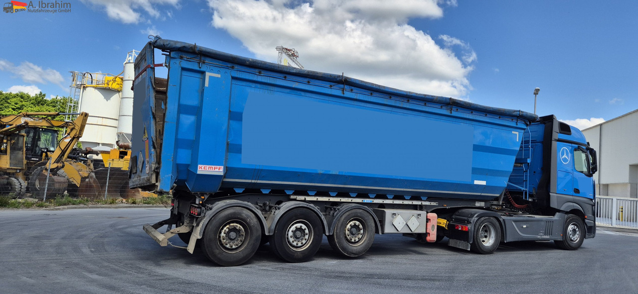Kempf SKM 35/3 Leichter Schaden am Heck voll fahrbereit. - Semiremorcă basculantă: Foto 4 Kempf SKM 35/3 Leichter Schaden am Heck voll fahrbereit. - Semiremorcă basculantă: Foto 4
